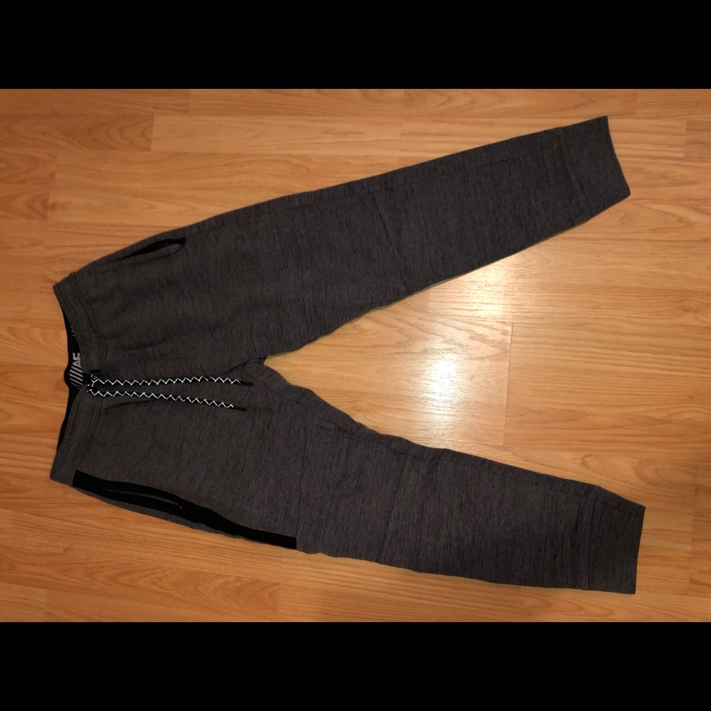 American Eagle Joggers